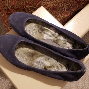 Navy ballerinas